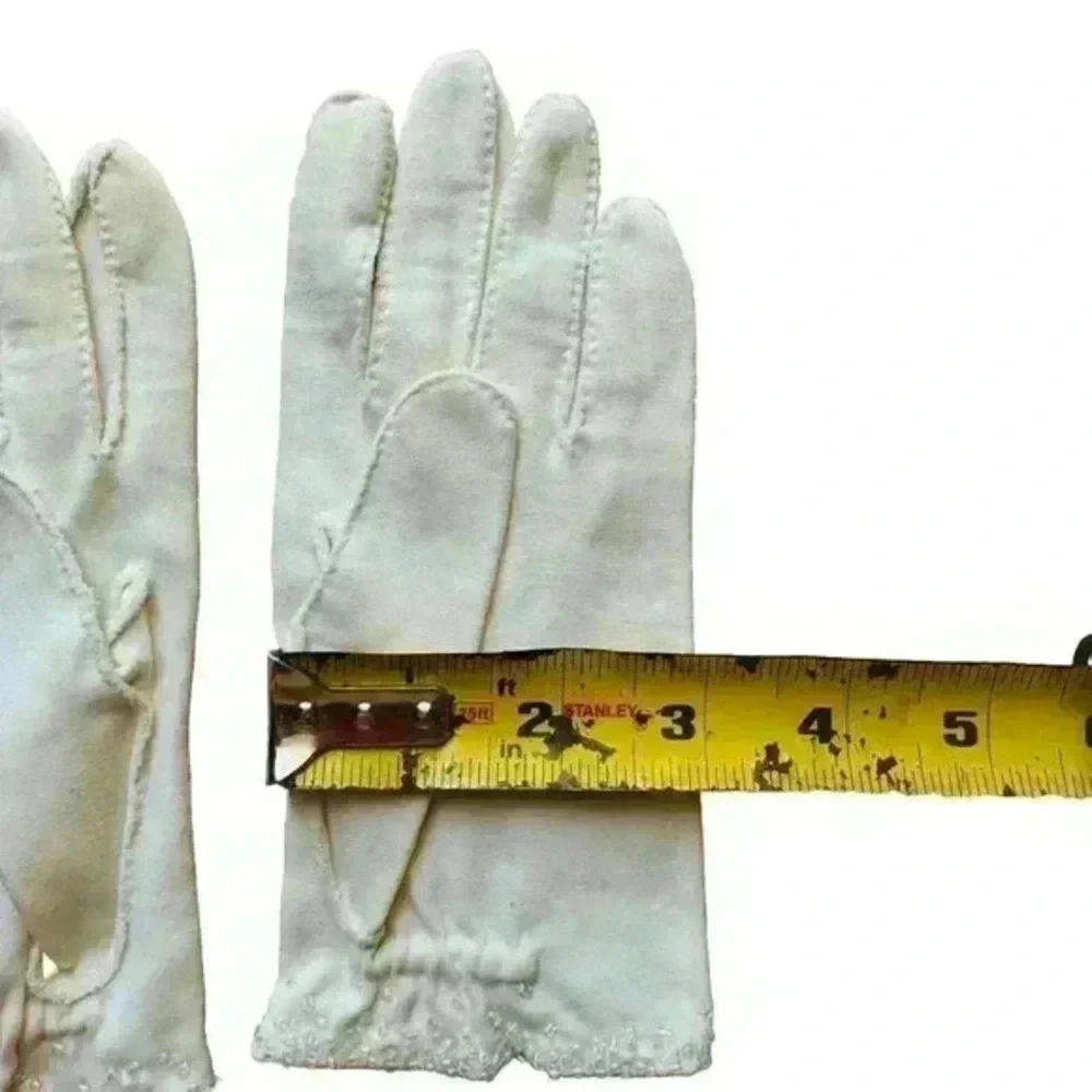 Vintage Womens‎ White Cotton Gloves W/ Beads  Hand Stitched Size Small